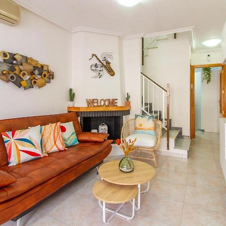 Beautiful Home In Santa Pola With Kitchen Extérieur photo